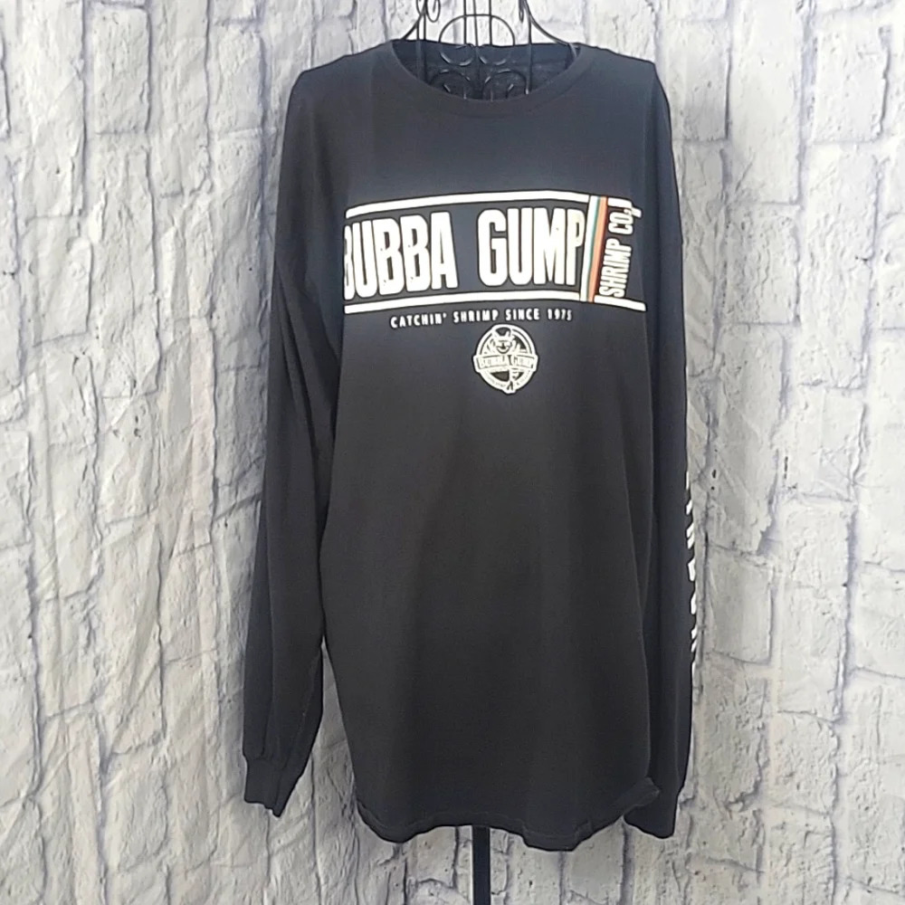 BUBBA GUMP Black and White Men's Graphic‎ Shirt Chest 50 in. Length 29 in.